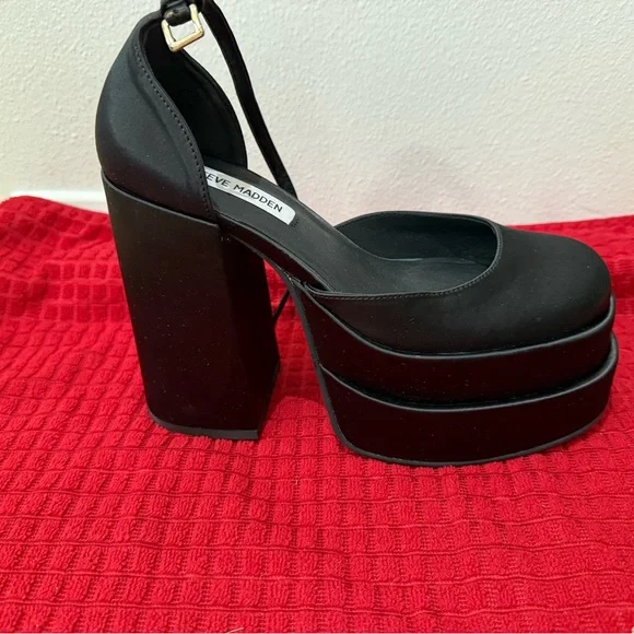 Steve Madden Black Platform Shoes - Picture 6 of 10